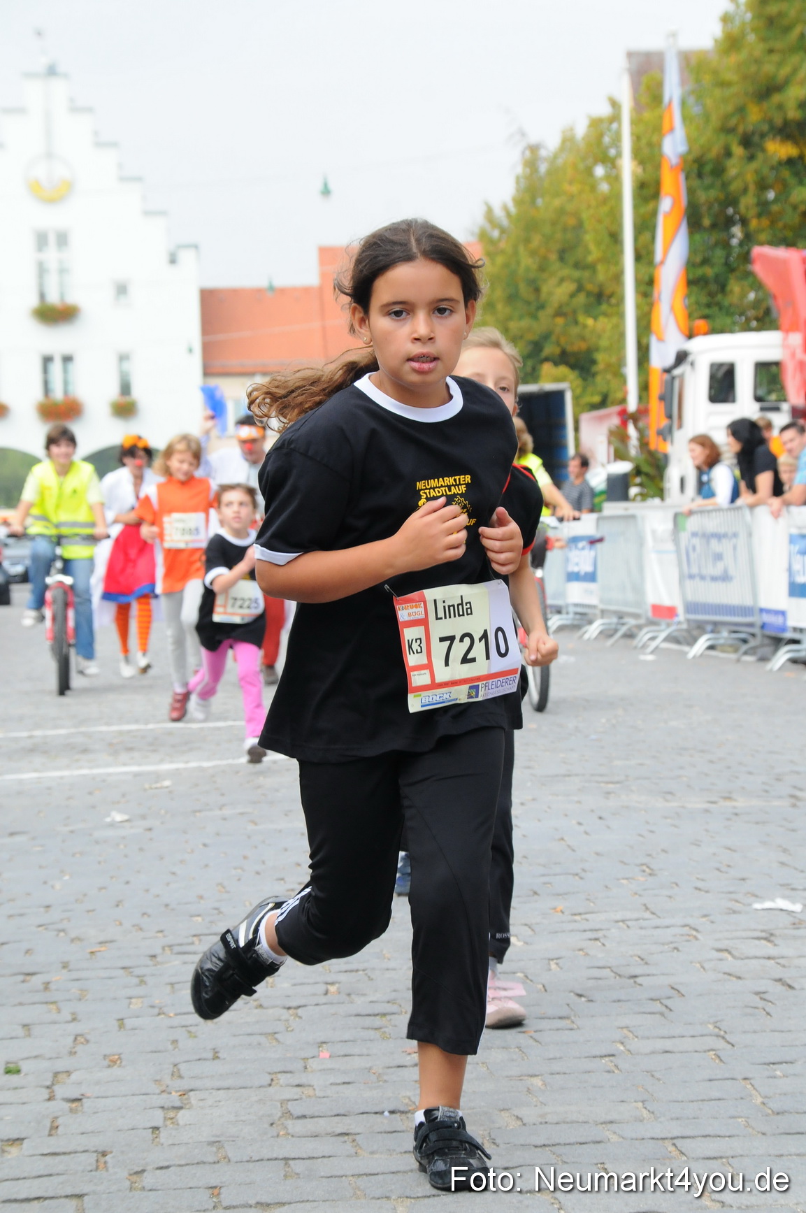 0042 Stadtlauf Neumarkt Bambinilaeufe 200909